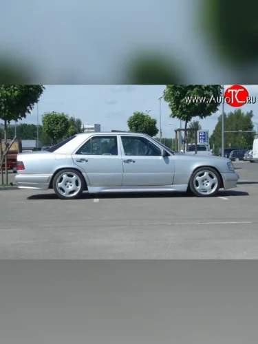 Пороги накладки GT Dynamics Mercedes-Benz E-Class W124 седан дорестайлинг (1984-1993)