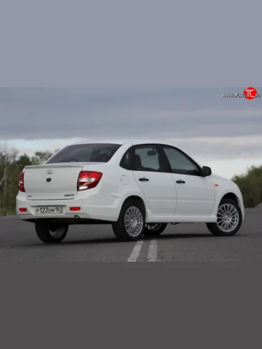 Лип спойлер Elegance Лада ВАЗ Гранта 2190 седан  дорестайлинг (2011-2017)