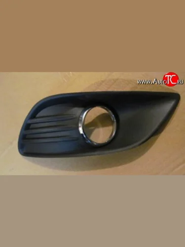 Правая вставка бампера под ПТФ TYG Ford Focus 2 хэтчбэк 3 дв. рестайлинг (2007-2011)