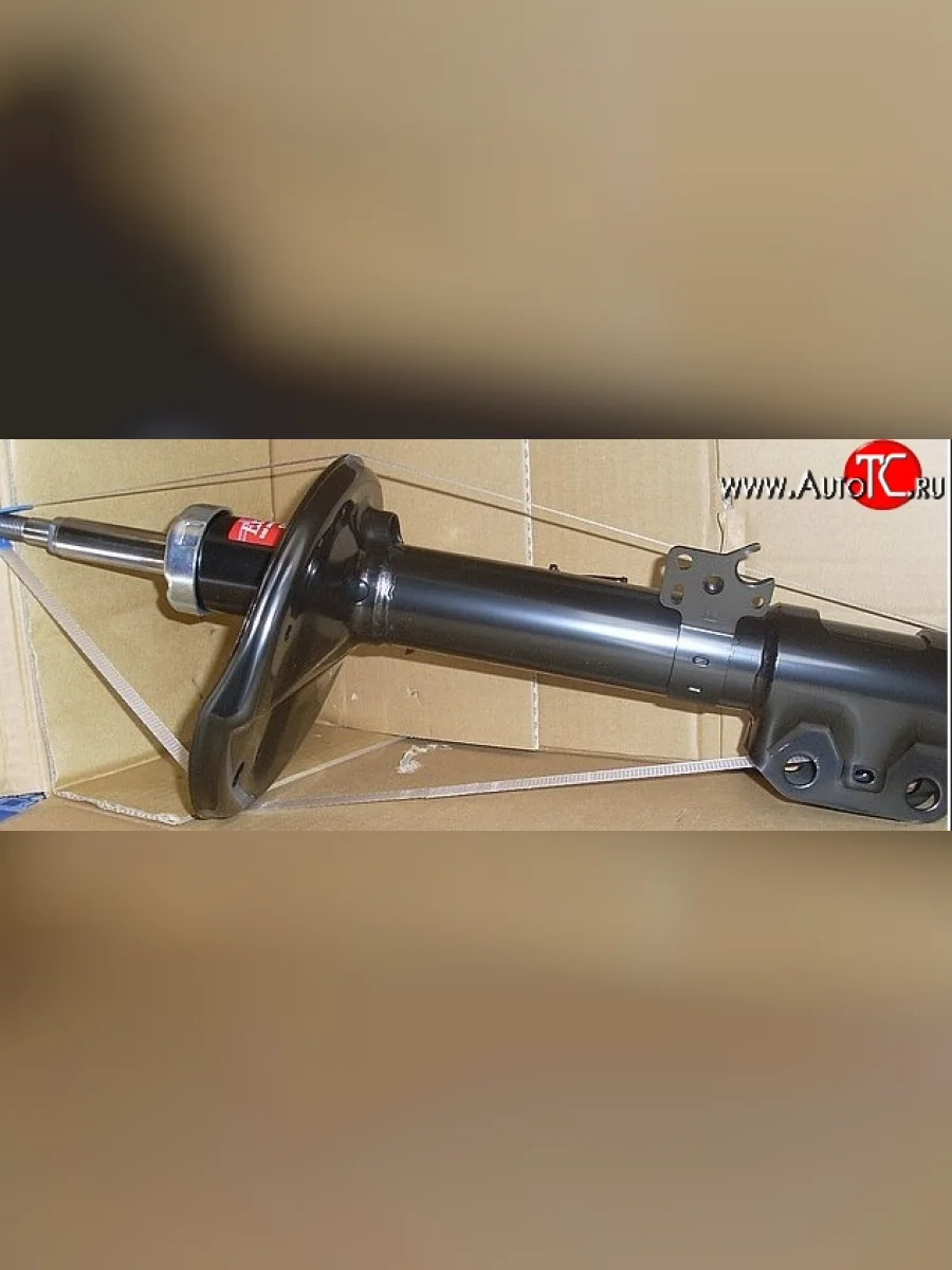 Передняя правая стойка Kayaba Toyota RAV4 CA20 3 дв. дорестайлинг (2000-2003)  в Самаре Самарской области