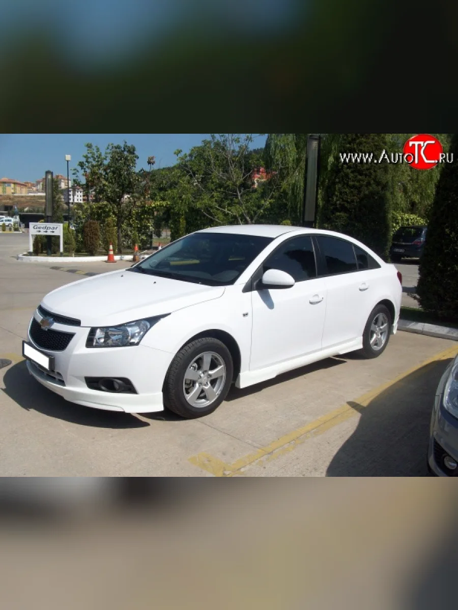 Пороги накладки Sport Style Chevrolet Cruze J300 седан дорестайлинг (2009-2012) (Неокрашенные)  в Самаре Самарской области