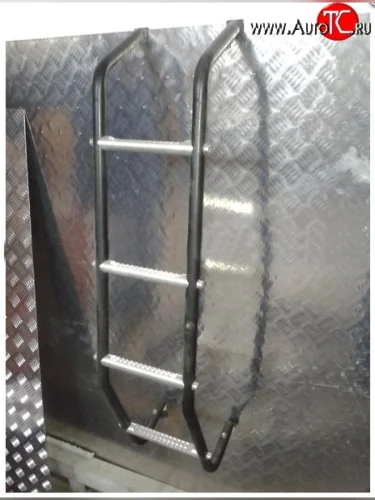 Лестница на заднюю дверь Лидер Лада ВАЗ нива 4х4 2121 (Legend) 3 дв. 2-ой рестайлинг (2021-2025)