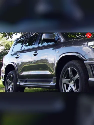 Накладки на колёсные арки Wald Black Bison Toyota Land Cruiser 200 дорестайлинг (2007-2012)