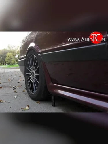 Пороги накладки Remus Style Audi 80 B4 седан (1992-1996)
