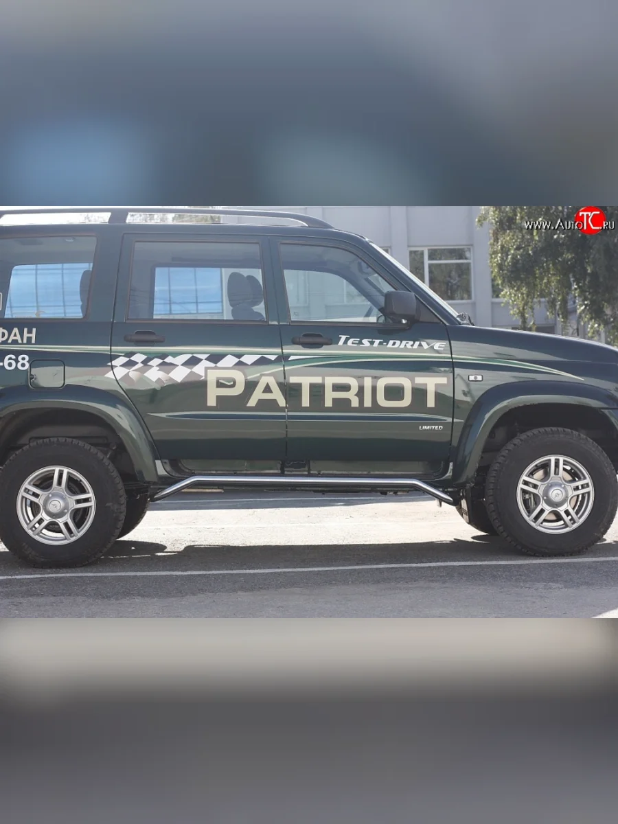 Защита порогов из круглой трубы диаметром 51 мм Petroil Tuning  Уаз Патриот (2005-2013) 3163 5 дв.  с доставкой в г. Керчь