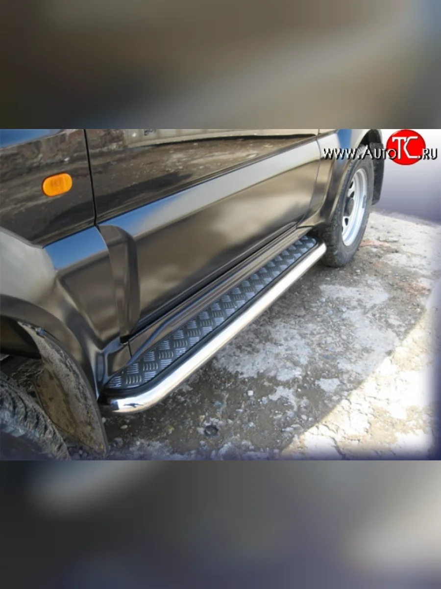 Широкая защита порогов из трубы диаметром 42 мм Slitkoff Suzuki Jimny JB23/JB43 дорестайлинг (1998-2001) (Цвет: нержавеющая полированная сталь)  с доставкой в г. Керчь