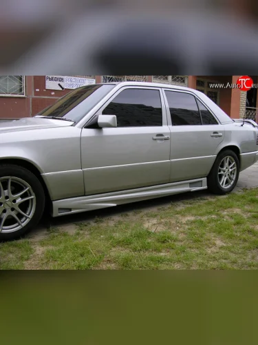 Пороги накладки Elegance Mercedes-Benz E-Class W124 седан дорестайлинг (1984-1993)