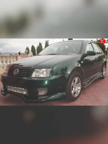 Пороги накладки Racing Volkswagen Bora A4 седан (1998-2005)