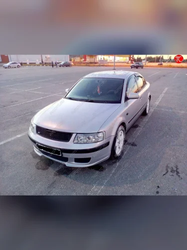 Накладка переднего бампера Rieger Volkswagen Passat B5 универсал дорестайлинг (1996-2000)