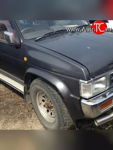 Передние пластиковые крылья Standart Nissan Terrano WD21 дорестайлинг (1985-1995)