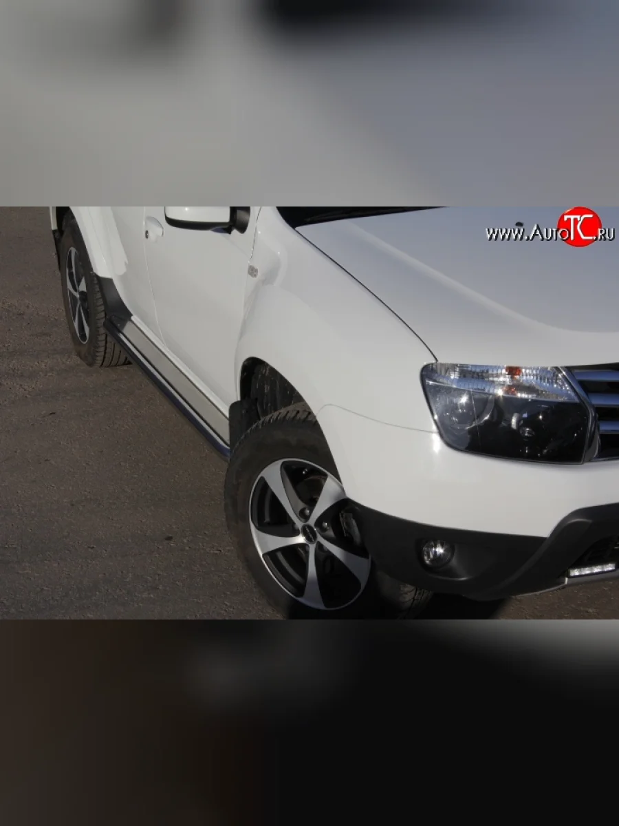 Защита порогов с площадкой для ног из круглой трубы диаметром 63 мм Petroil Tuning  Renault Duster (2010-2021) HS (Нержавеющая полированная сталь)  с доставкой в г. Керчь