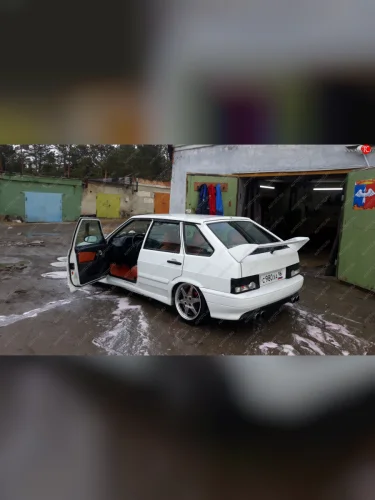 Cпойлер (на скобках) Феррари (Без места под стоп сигнал) Лада ВАЗ 2108 - 2114