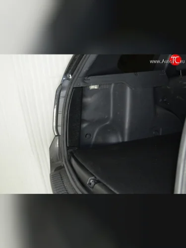 Накладки Kart RS на боковины багажника Renault Duster HS дорестайлинг (2010-2015)