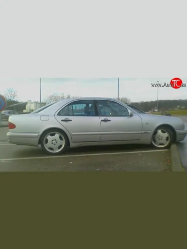 Комплект порогов AMG E45 Mercedes-Benz E-Class W210 дорестайлинг седан (1996-1999)