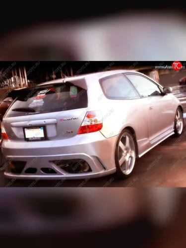 Задний бампер R1 Honda Civic ES седан дорестайлинг (2000-2003)