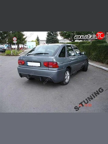 Задний бампер Auto-R Ford Escort ANL 1-ый рестайлинг универсал (1992-1994)