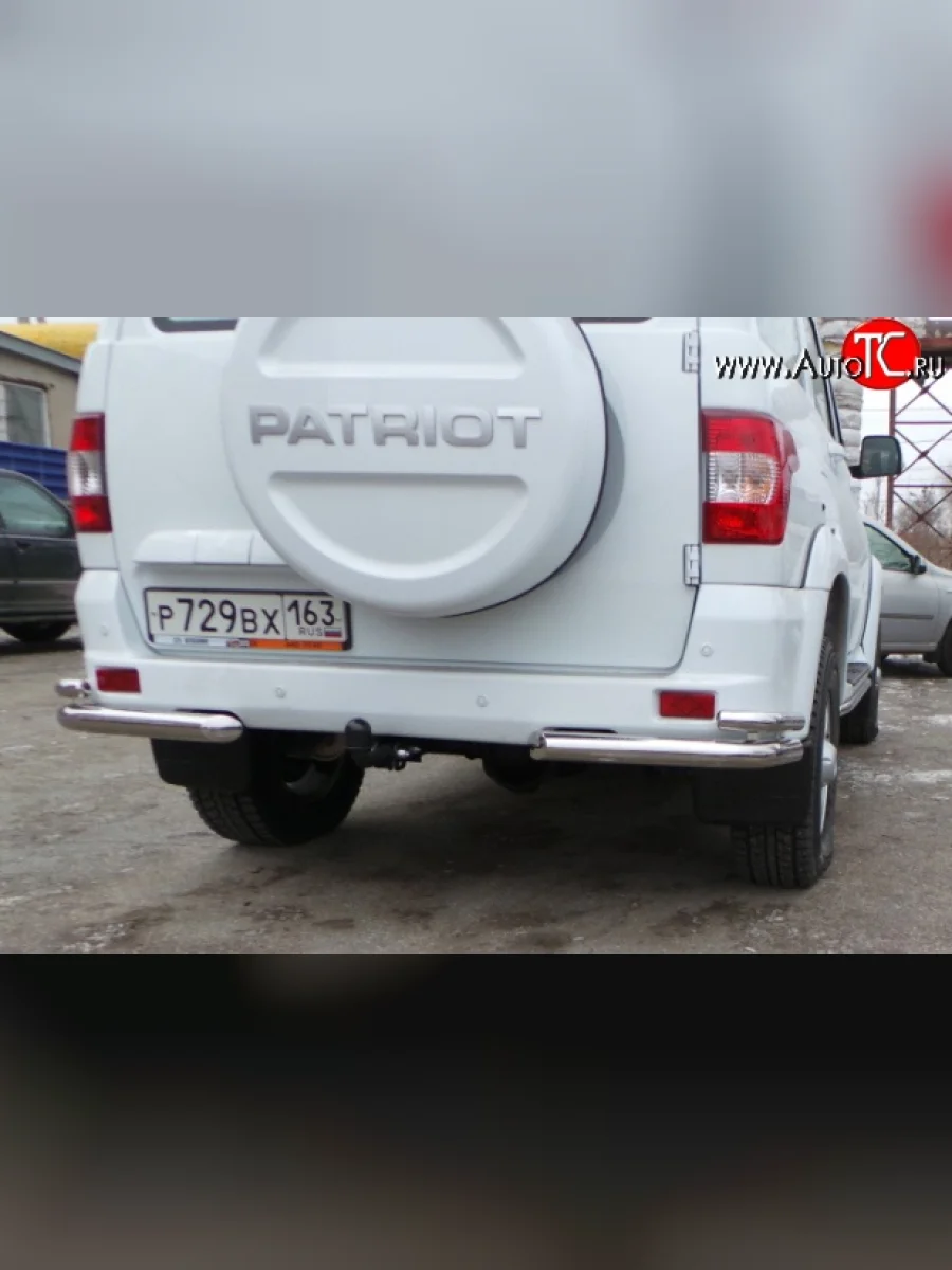 Защита заднего бампера (двойные углы d63.5 и 42 мм) Металл Дизайн Уаз Патриот 3163 5-дв. 1-ый рестайлинг (2014-2016) (Сталь с покрытием, цвет серебристый)  в Самаре Самарской области