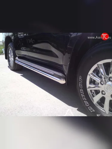 Защита порогов d63 мм Металл Дизайн (полированная нержавейка) Toyota Land Cruiser  200 (2007-2012) дорестайлинг