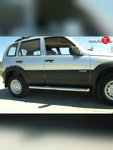 Защита порогов d76 мм Металл Дизайн (полированная нержавейка) Chevrolet Niva  2123 (2009-2020), Лада ВАЗ 2123 (Нива Шевроле) (2009-2021)