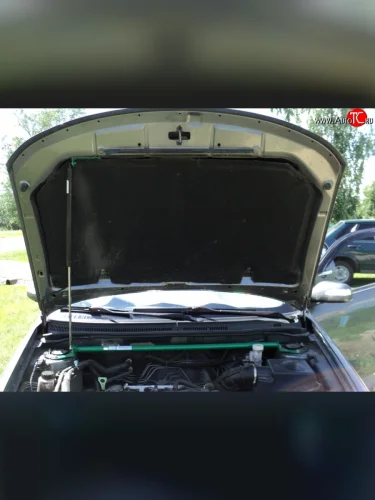 Упор капота Sport BYD F3 (2005-2014), Lifan Solano (2010-2016), Toyota Corolla  E120 (2000-2004)