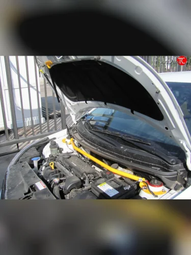 Упор капота Sport KIA Sportage  3 SL (2010-2016) дорестайлинг, рестайлинг