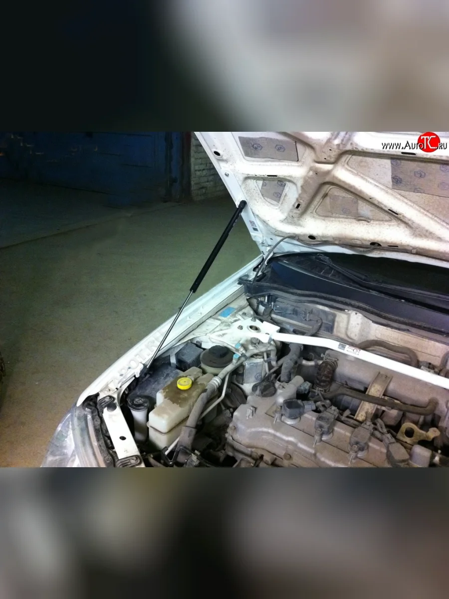 Упор капота Sport Nissan Almera Classic B10 седан (2006-2013)  в Самаре Самарской области