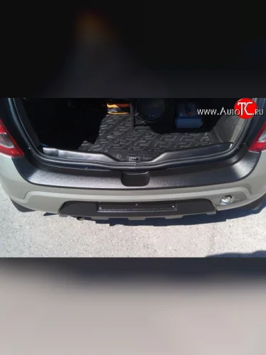 Верхняя защитная накладка Kart на задний бампер для багажного отсека Renault Sandero 1 (2009-2014)