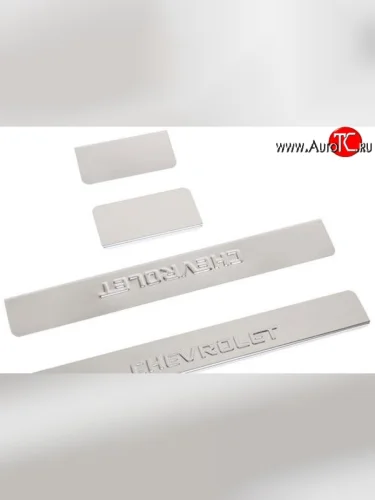 Накладки на порожки автомобиля M-VRS (нанесение названия методом штамповки) Chevrolet Aveo T300 хэтчбек (2011-2015)