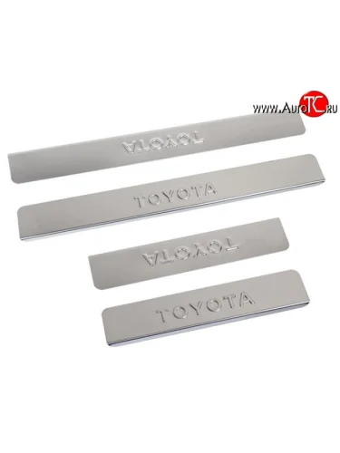 Накладки на порожки автомобиля M-VRS (нанесение надписи методом штамповки) Toyota Corolla E180 дорестайлинг (2013-2016)