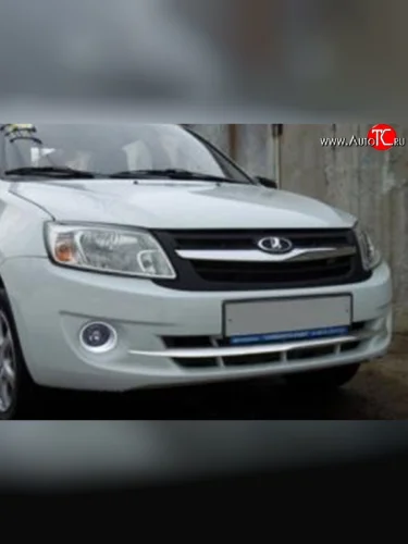 Вставка Style в передний бампер Лада ВАЗ Гранта  2190 (2011-2017) седан  дорестайлинг