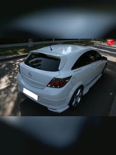 Комплект накладок на задний бампер Global Tuning Opel Astra  H GTC (2004-2011) хэтчбек 3 дв. дорестайлинг, хэтчбек 3 дв. рестайлинг