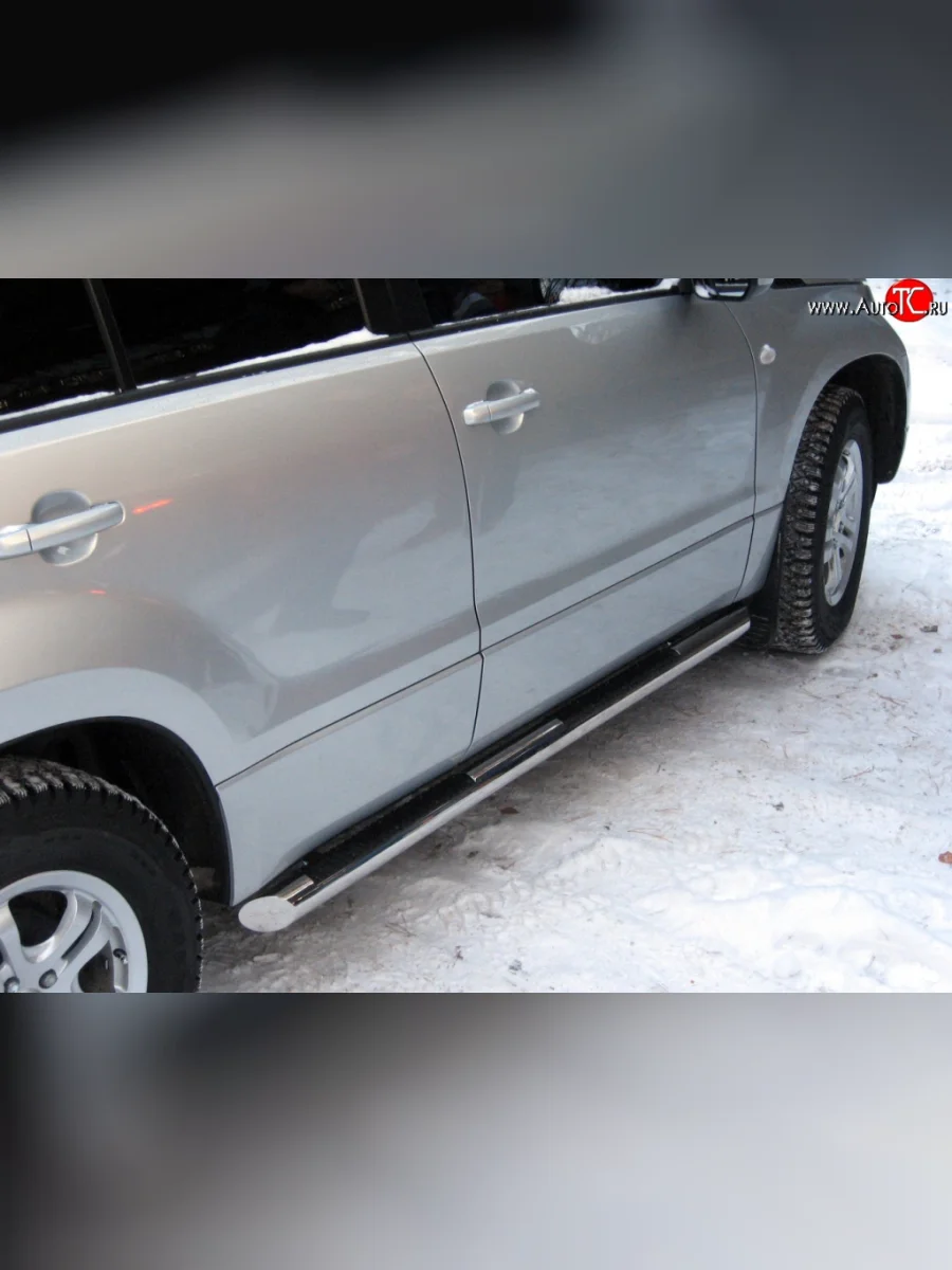 Защита порогов Russtal из трубы d76 мм с пластиковыми вставками для ног Suzuki Grand Vitara JT 3 двери дорестайлинг (2005-2008) (Защита порогов с со скосами на торцах (вариант 1))  в Перми Пермском крае