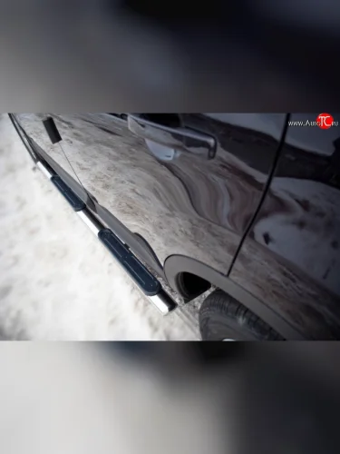 Защита порогов Russtal из овальной трубы с пластиковыми накладками для ног Nissan Qashqai 1 J10 рестайлинг (2010-2013)