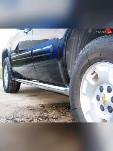 Защита порогов Russtal из круглой трубы диаметром 76 мм (дорестайлинг) Chevrolet Tahoe GMT900 5 дв. (2006-2013)
