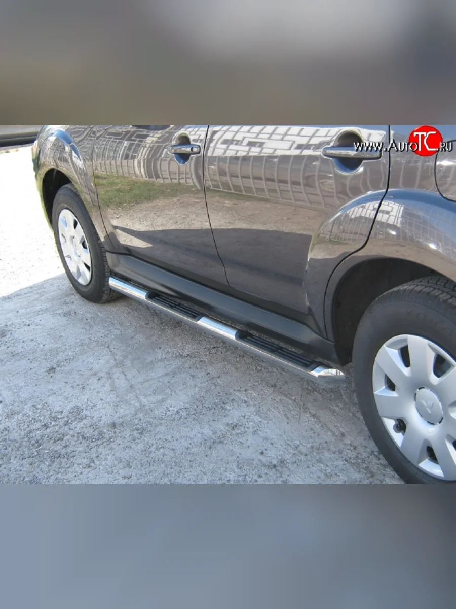 Защита порогов Russtal из трубы d76 мм с пластиковыми вставками для ног Mitsubishi Outlander XL (CW)  рестайлинг (2010-2013) (Защита порогов с со скосами на торцах (вариант 1))  в Керчи Республика Крым