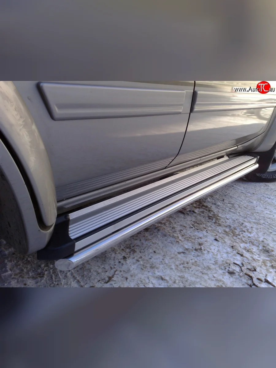 Защита порогов Russtal из круглой трубы диаметром 42 мм Nissan Patrol 5 Y61 2-ой рестайлинг (2004-2010) (Защита порогов с со скосами на торцах (вариант 1))  в Керчи Республика Крым
