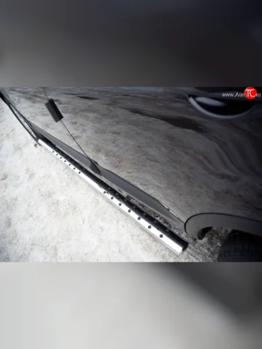 Защита порогов Russtal из овальной трубы с проступью Nissan Qashqai +2 1 J10 дорестайлинг (2008-2010)