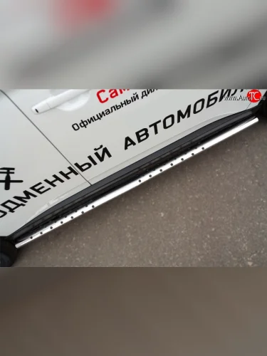 Защита порогов с круглыми вставками для ног из овальной трубы диаметром 75x42 мм (рестайлинг) Russtal Mitsubishi Outlander  GF (2014-2016) 1-ый рестайлинг