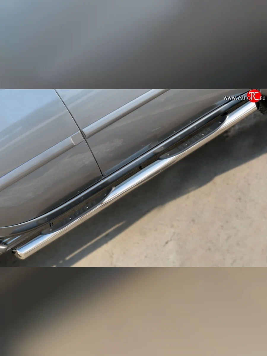 Защита порогов с пластиковыми вставками для ног из круглой трубы диаметром 76 мм Russtal Mitsubishi L200 5 KK,KL дорестайлинг (2015-2019) (Защита порогов с со скосами на торцах (вариант 1))  в Керчи Республика Крым