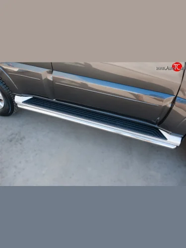 Защита порогов из круглой трубы диаметром 42 мм SLITKOFF Mitsubishi Pajero 4 V90 2-ой рестайлинг (2014-2020)