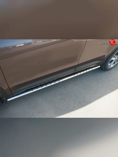 Защита порогов с круглыми вставками для ног из овальной трубы диаметром 75x42 мм Russtal Hyundai Grand Santa Fe  1 DM (2013-2016) дорестайлинг