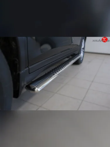 Защита порогов с круглыми вставками для ног из овальной трубы диаметром 120x60 мм Russtal Nissan X-trail 3 T32 рестайлинг (2017-2022)