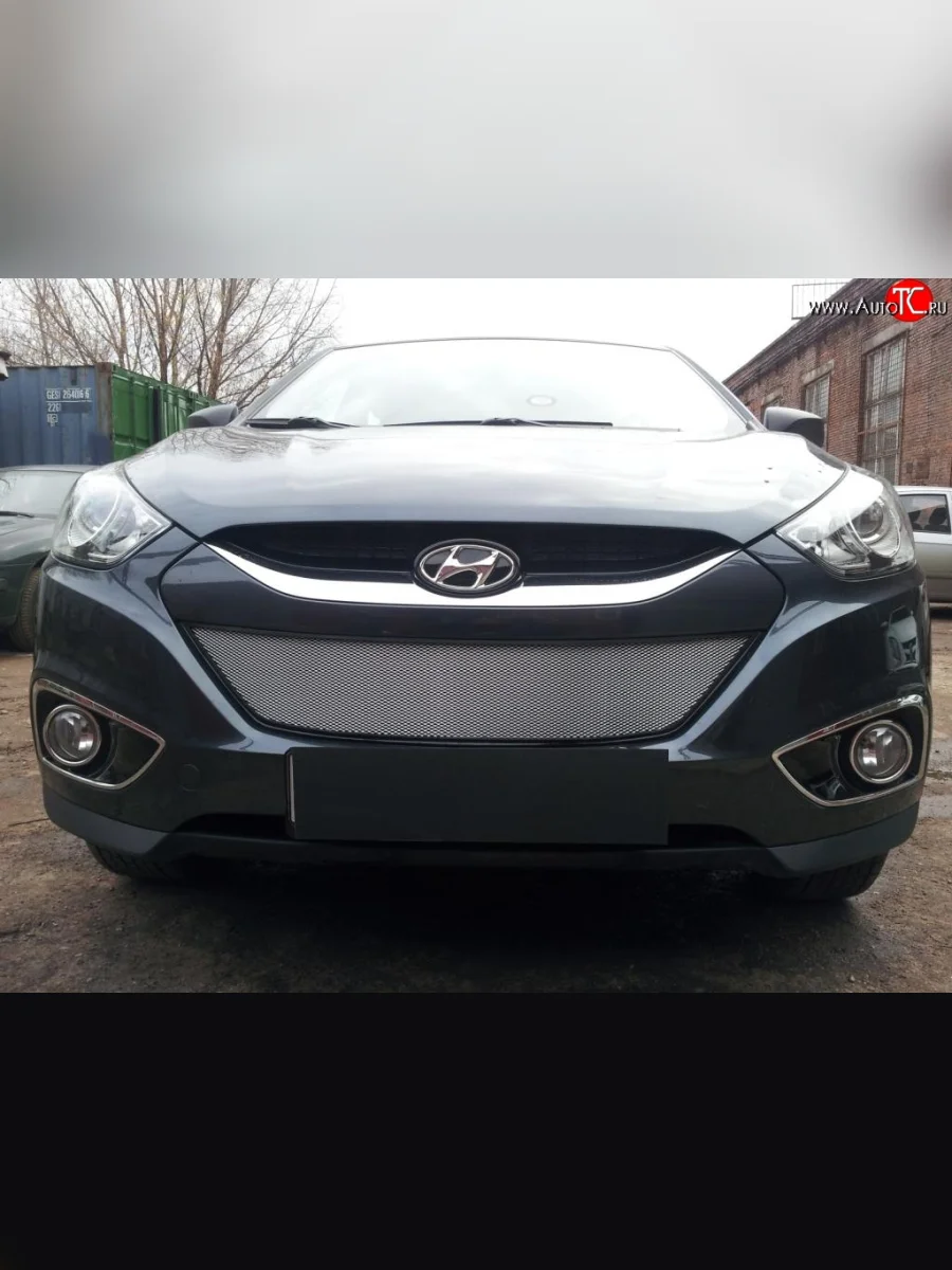 Сетка на бампер Russtal (хром) Hyundai IX35 LM дорестайлинг (2009-2013)  в Самаре Самарской области