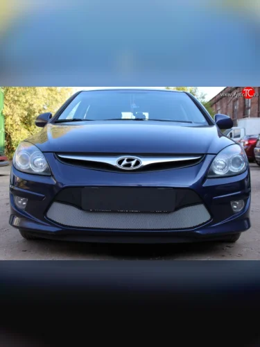 Сетка на бампер Russtal (хром) Hyundai I30 FD универсал рестайлинг (2010-2012)