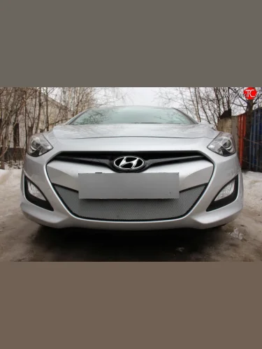 Сетка на бампер Russtal (хром) Hyundai I30 2 GD дорестайлинг, хэтчбэк 5 дв. (2011-2015)