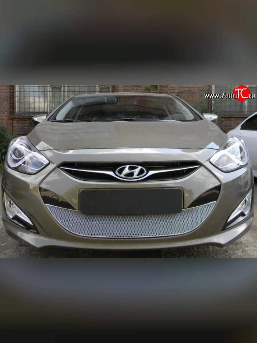 Сетка на бампер Russtal (хром) Hyundai I40 1 VF дорестайлинг седан (2011-2015)  в Керчи Республика Крым