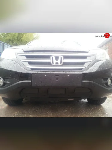Сетка на бампер (2.4) Russtal (черная) Honda CR-V RM1,RM3,RM4 дорестайлинг (2012-2015)