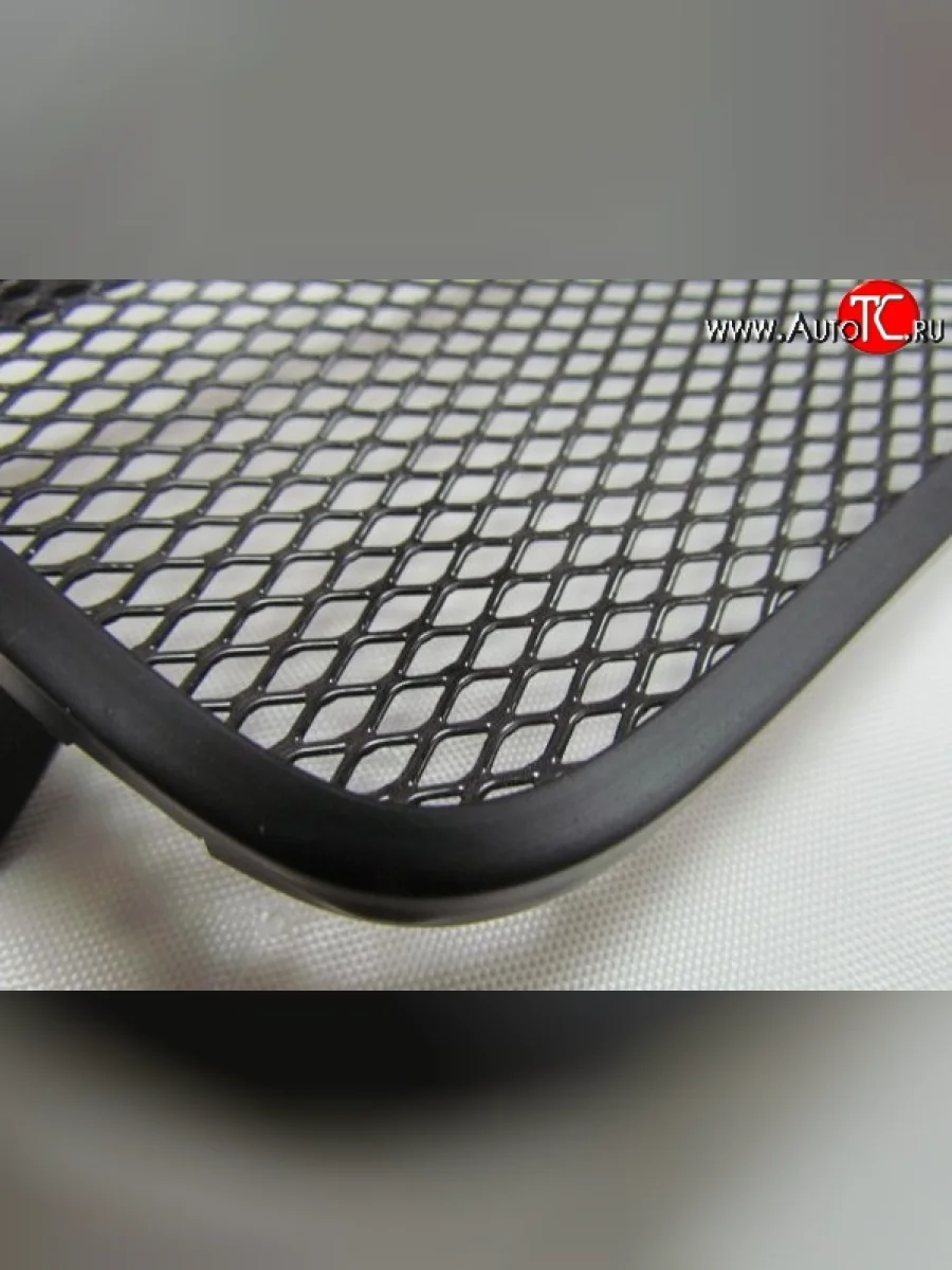 Сетка на бампер Russtal (черная) Mitsubishi L200 5 KK,KL дорестайлинг (2015-2019)  с доставкой в г. Керчь