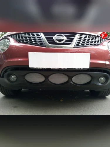 Сетка на бампер Russtal (хром) Nissan Juke 1 YF15 дорестайлинг (2010-2014)