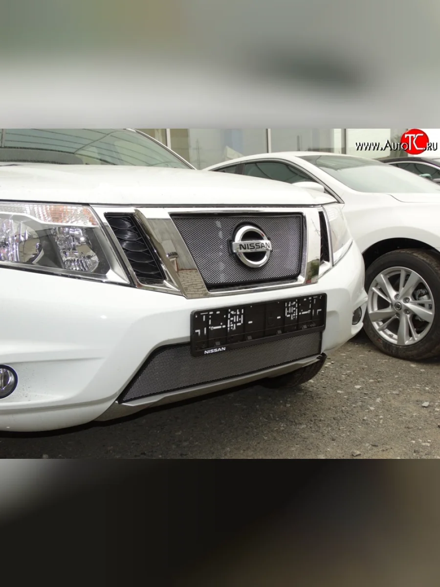 Сетка в решетку радиатора Russtal Nissan Terrano D10 дорестайлинг (2013-2016) (хром)  в Керчи Республика Крым